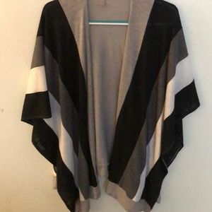 Chicos Wrap/Shawl - Black, gray & white